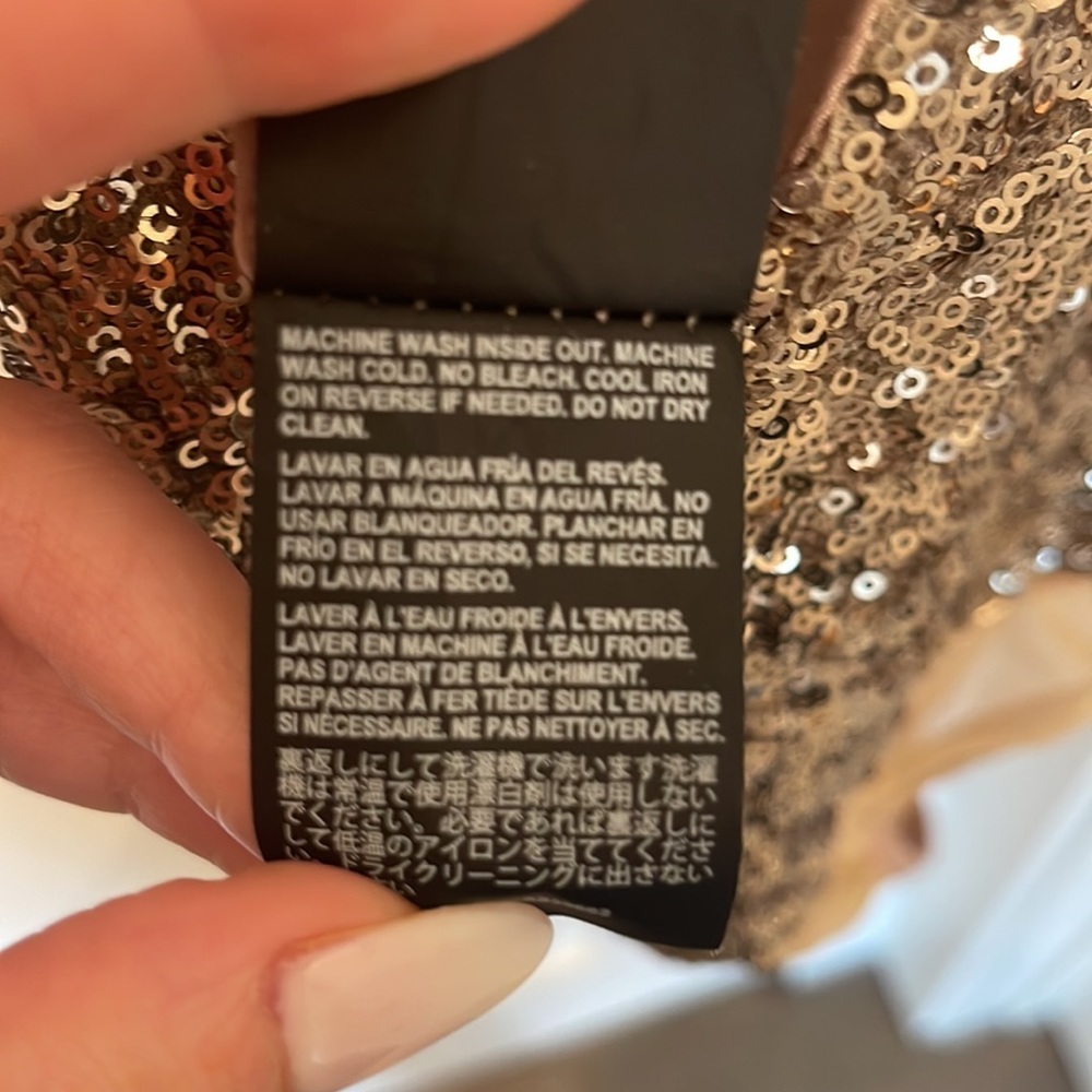 bebe Gold Sequin V-Neck Bodysuit Top - Picture 5 of 8